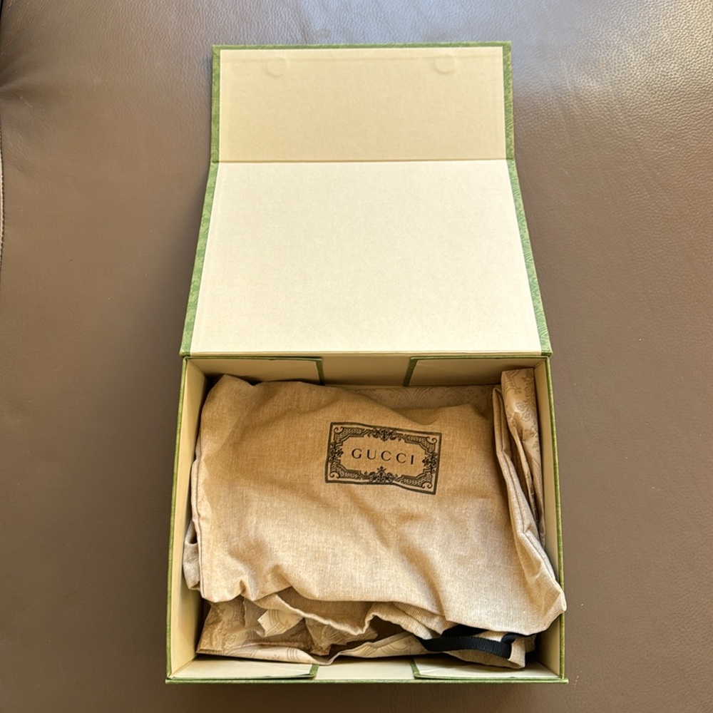 Gucci box - Picture 2 of 3